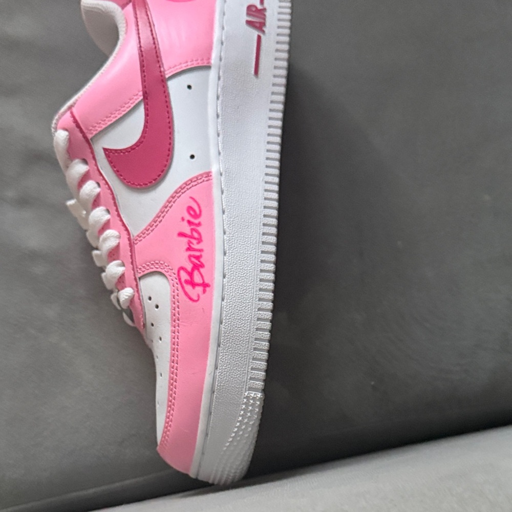 Women’s custom hand painted Pink and White Barbie Sneakers used - Picture 5 of 6